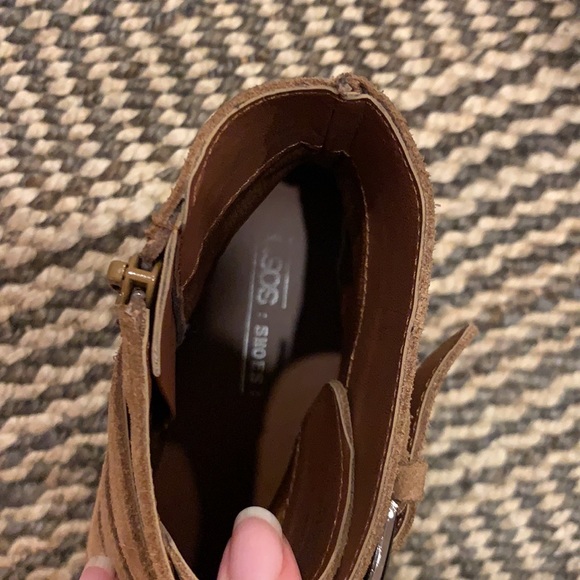 ASOS Design Buckled Boots - Picture 5 of 6